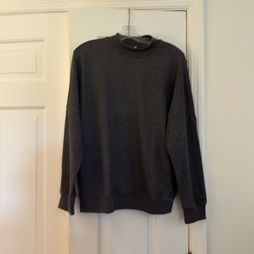 Grey sweatshirt